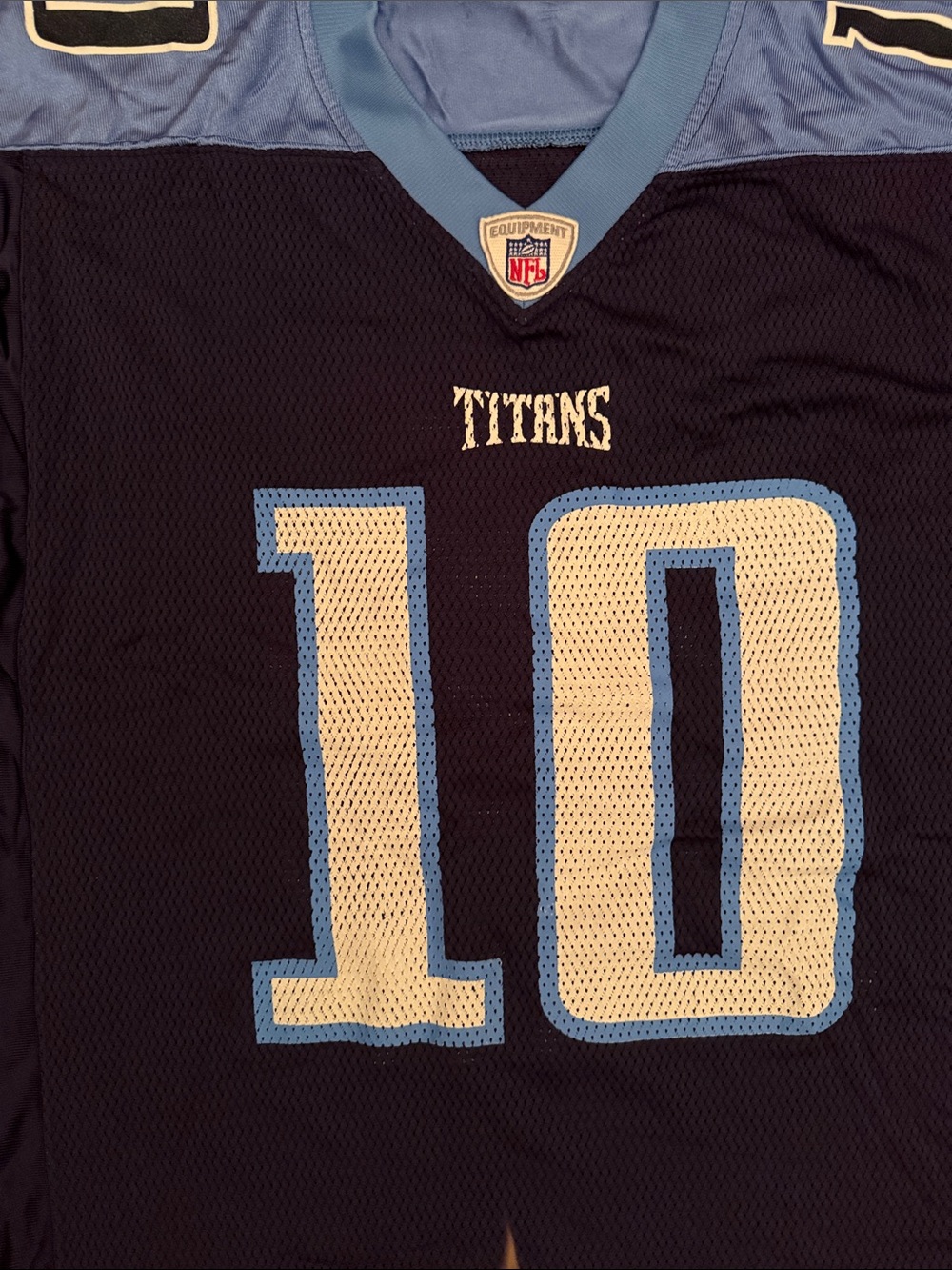 Reebok NFL Navy and Light Blue Tennessee Titans Football Jersey #10 Young Size M - Picture 3 of 11
